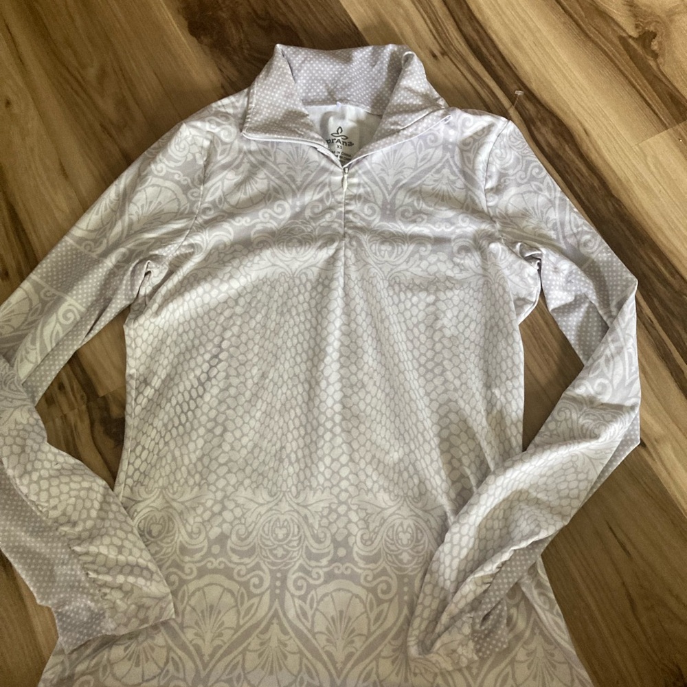 Prana Womens White Grey Geometric Pullover Xs